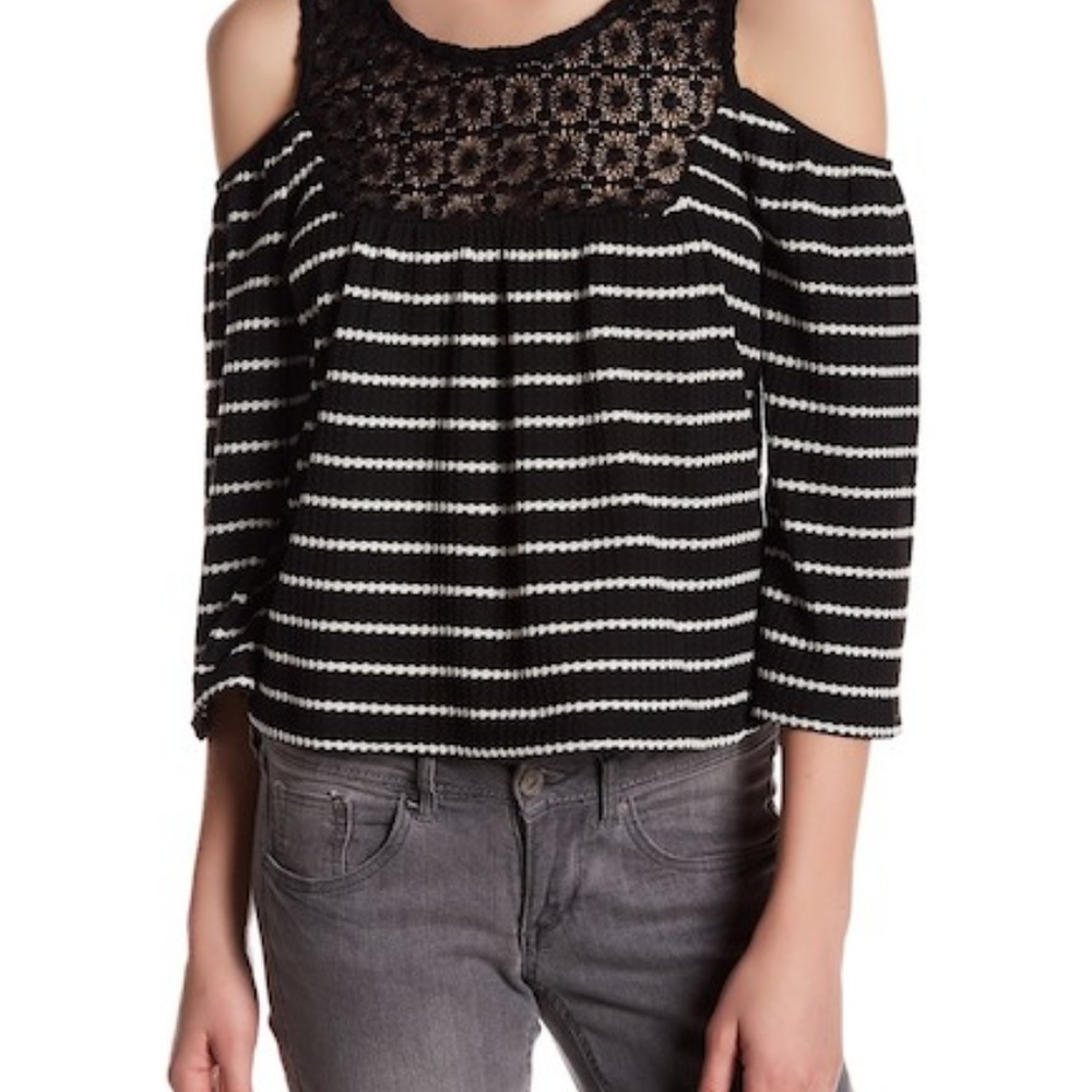 NWT! Cold Shoulder Striped Lace Trim Top - Picture 2 of 8